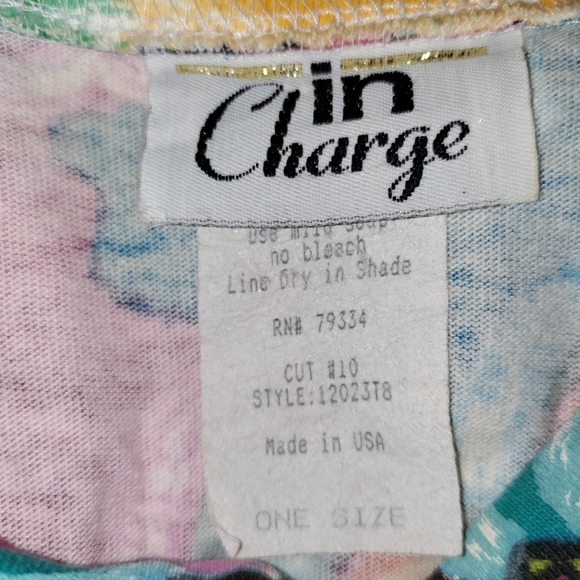 In Charge | VINTAGE MARDI GRAS SHORT SLEEVE T-SHIRT WITH SHOULDER PADS  ONE SIZE - Picture 7 of 15